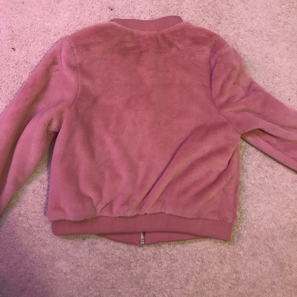 🚨SOLD🚨NWT Forever 21 Faux Fur Bomber Jacket - Picture 4 of 4